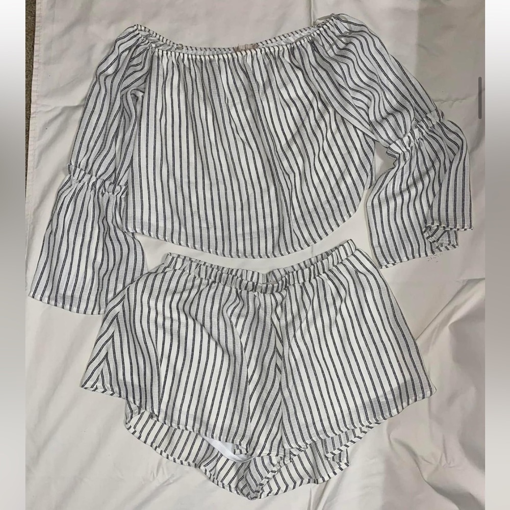 Altard State Off the shoulder Set